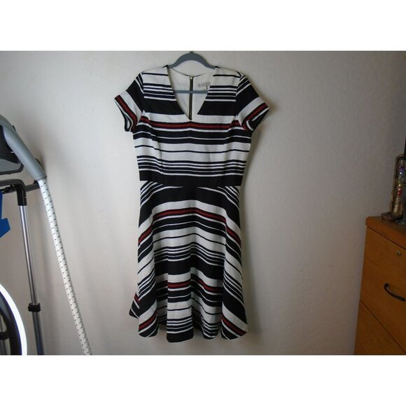 db Womens Dress Black White Red Horizontal Stripe Sz 12 Stunning - Picture 1 of 7